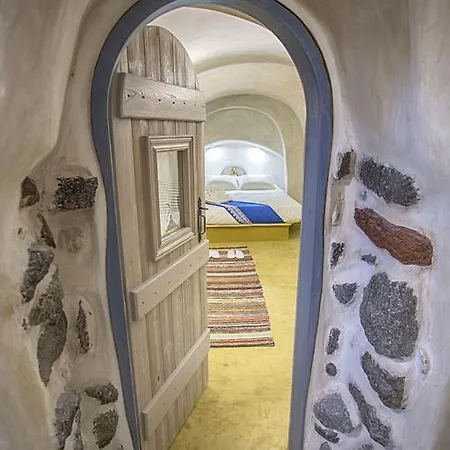 Villa αura Cave